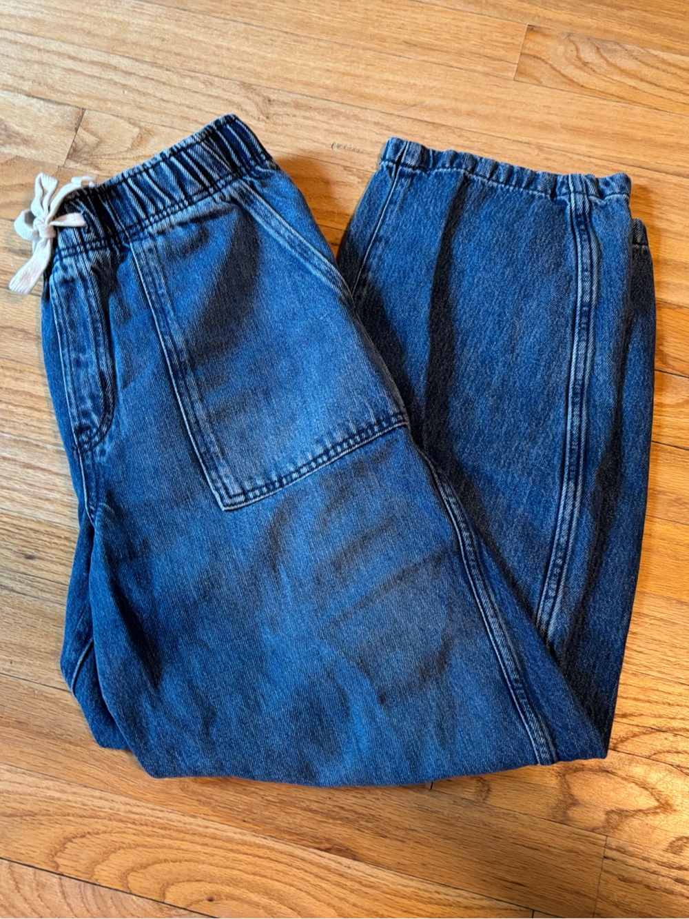 GAP barrel pull on Jeans size medium Long